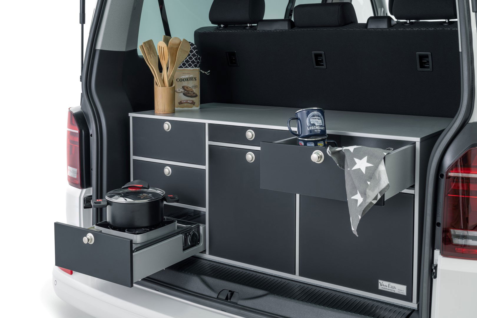 Heckkueche_Herd_Schublade