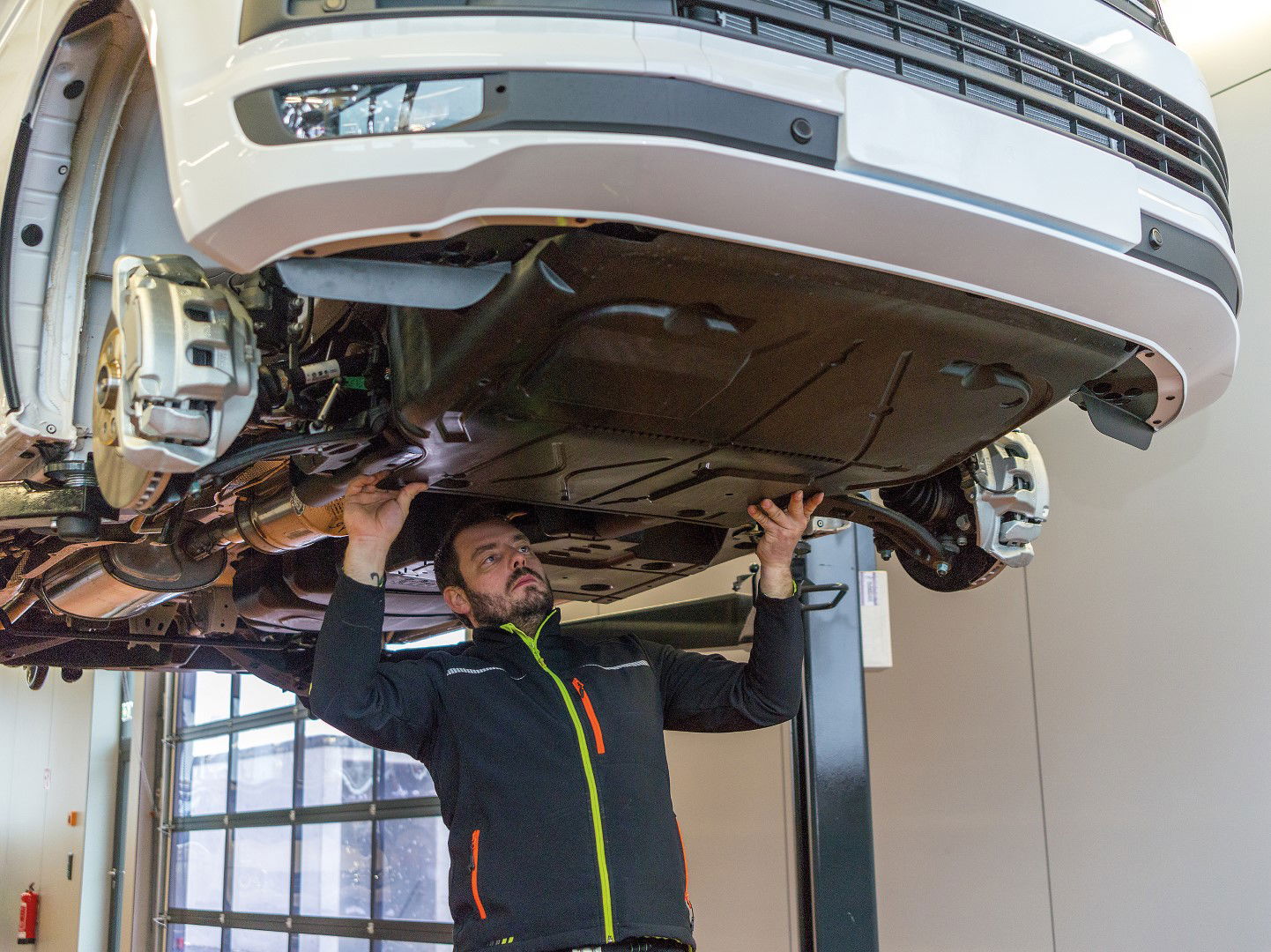 Unterboden schützen Hohlraumversiegelung und Rostschutz