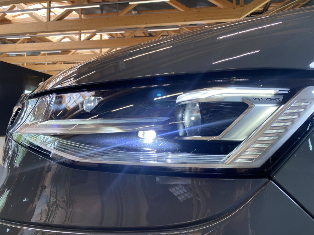 IQ. Light Matrix Scheinwerfer