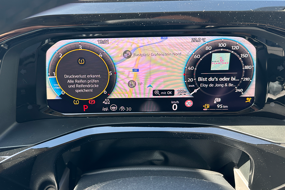 Reifendruck kontrollieren Meldung VW Bus